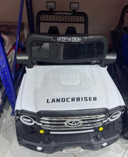 صورة جيب تايوتا اطفال